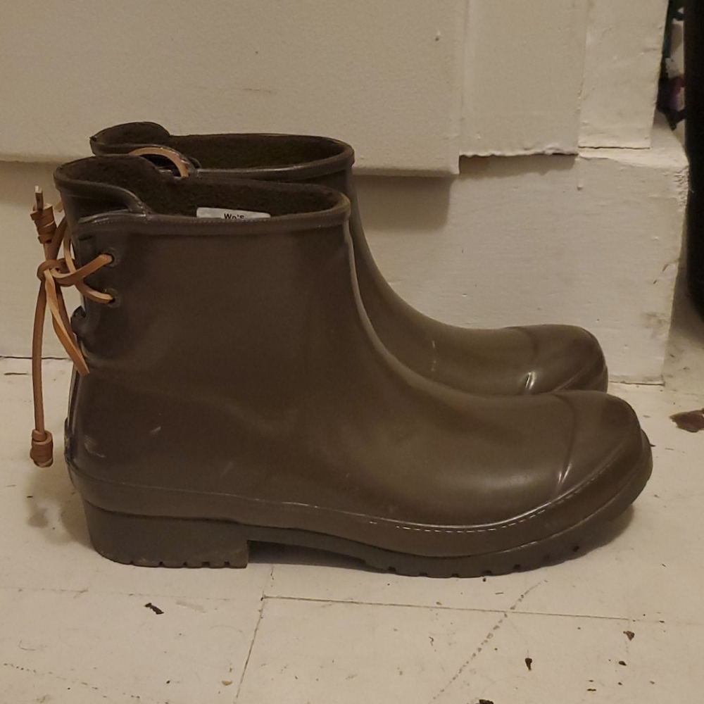 Sperry rain booties